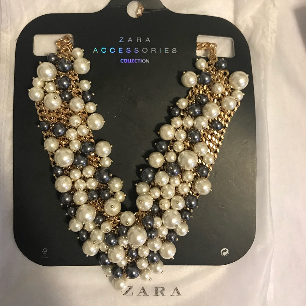 Zara pearl necklace